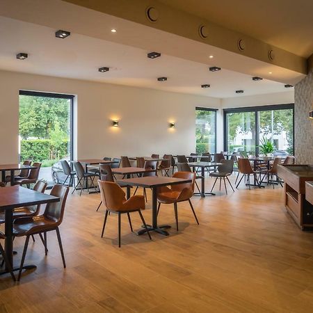 Hotel Huron Mol Ngoại thất bức ảnh