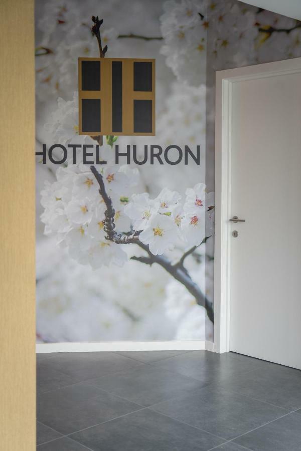 Hotel Huron Mol Ngoại thất bức ảnh